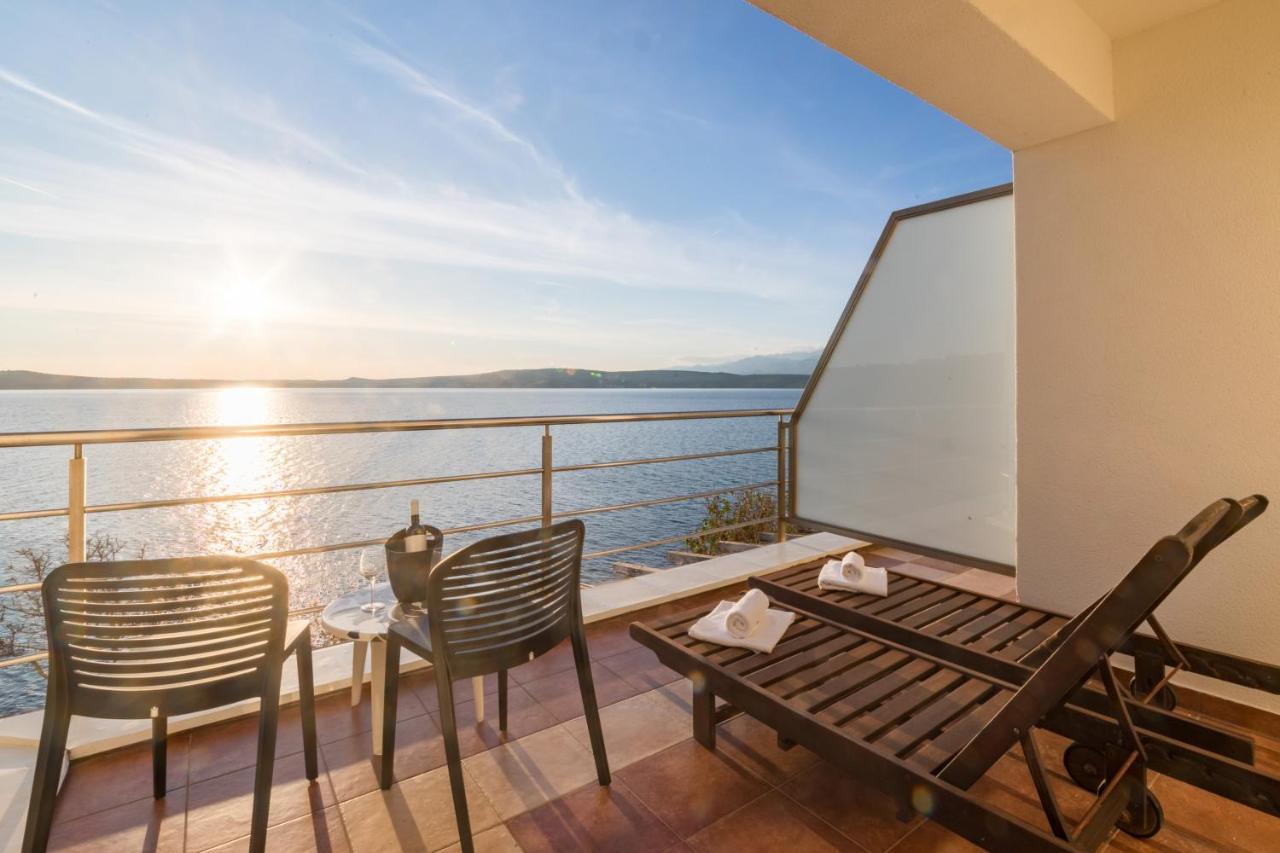 Hotel Rooms Roccia Novigrad  Bagian luar foto