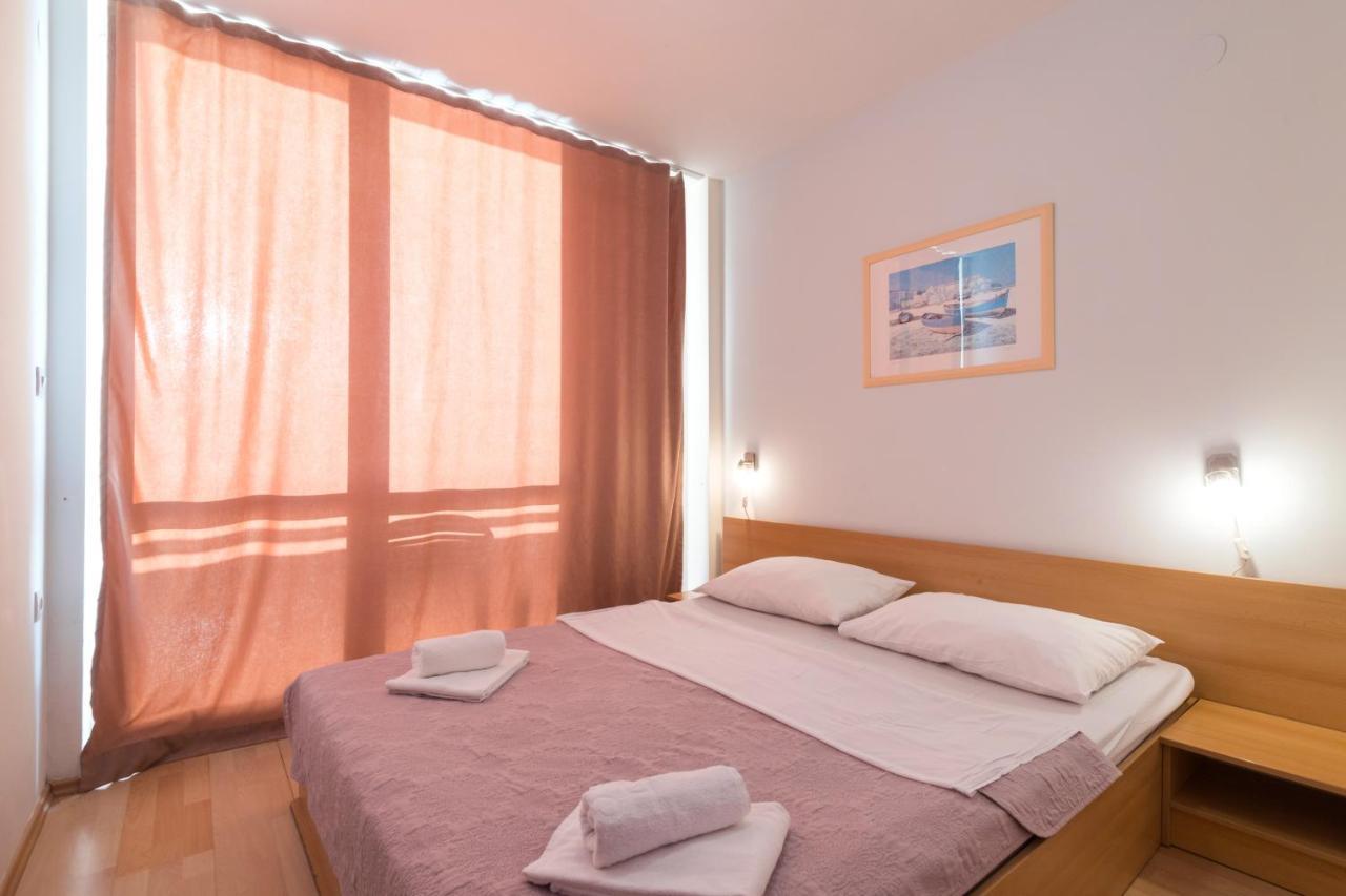 Hotel Rooms Roccia Novigrad  Bagian luar foto
