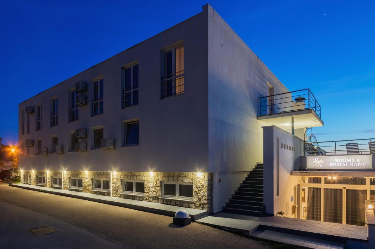 Hotel Rooms Roccia Novigrad  Bagian luar foto
