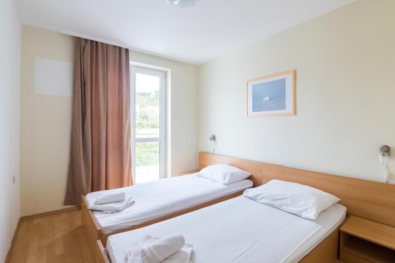 Hotel Rooms Roccia Novigrad  Bagian luar foto